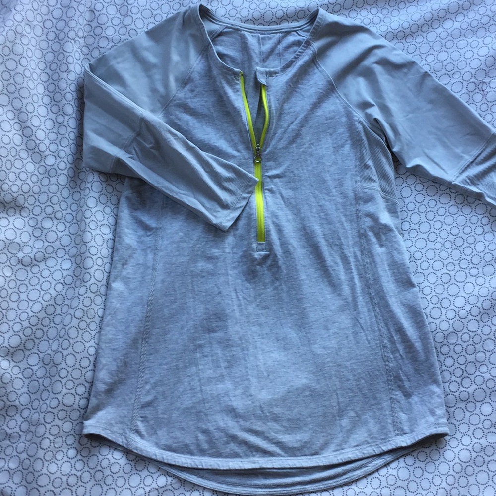 Lululemon cycling top size 2 ✨